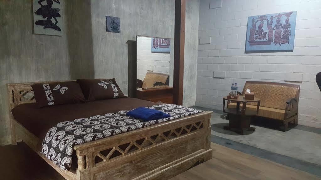 Ndalem Mj Homestay Yogyakarta Dış mekan fotoğraf